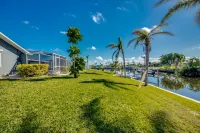 Villa Sunny Daze - 4 BR waterfront Villa with heated pool and spa/ pool table
