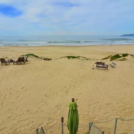 Magnificent Ocean views! On Oceano sandy beach with fire pit