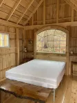 STARWOOD - ROMANTIC - OFF GRID - WINE TRAIL CABIN - Pet Friendly! 4 Seasons