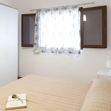 Charm, home emotions Baron sea view, swimming pool, wifi and BBQ