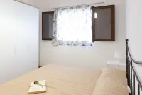 Charm, home emotions Baron sea view, swimming pool, wifi and BBQ