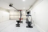 Renovated 5B4B Luxury home @Fremont with King Suite - Gym