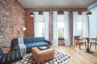 Charming European-style Studio in the Historic Orenge Building, Downtown Durham.