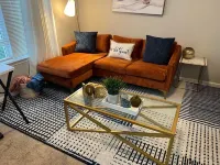 Luxe Central Suburban Retreat- close to speedway and airport