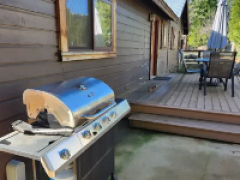 Escape to Nature: Charming 3-Bedroom Cabin near Trinity Lake Hotels in Trinity County