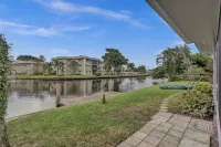 Walk to Wilton Dr | Waterfront