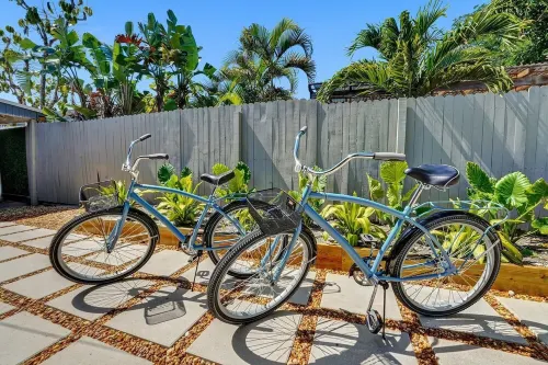 Heated Salt-Water Pool 2 Br Oasis / Pets OK • 5 Min to Fort Lauderdale Beach