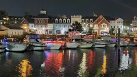 The Daydreamer - Walk To Walnut Beach, Restaurant + Shops