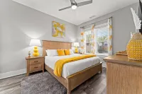 Laguna Beach ,3 Minutes to Beach, Private Heated Pool,Sleeps 12, Large Bunk Room