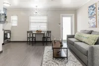 One-bedroom Beach Apartment Hotel a Riviera Beach