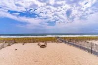 Ocean Front home, Private Beach , 5 Bedrooms, 4 full baths, sleeps 14