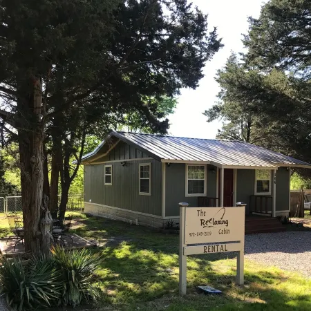 Lake Texoma! Beautiful Cabin with Relaxing atmosphere!sleeps 5