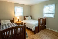Farmhouse 1903 Renovated w Pond and Stream on Kittatiny Park