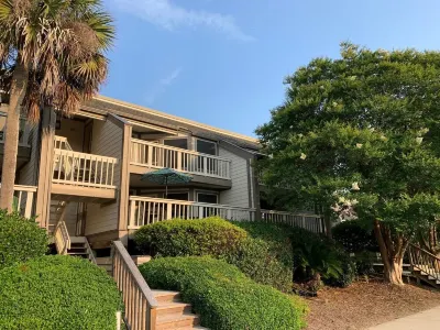A+Coastal Escape: Beach, Golf, Tennis Club Access Available