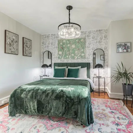 Homey Retreat in Historic Kennett Square!! Отели в г. Кеннетт сквер
