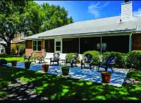 Relax, Unwind and Enjoy the Sunset Hotels near Blue Angels