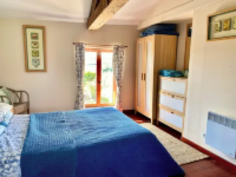 Charmante Maison de Campagne Paisible Avec Vues Magnifiques et Belle Piscine