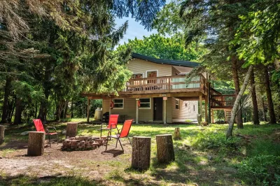 Inn Kognito 2 LAKEFRONT Camelback Kalahari Fire Pit, Hot Tub, Casino, game room Kalahari Resorts & Conventions - Poconos附近的飯店