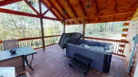 Secluded cabin for 2 in the Hocking Hills
