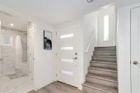 Village Homes: Elegant Serene Retreat