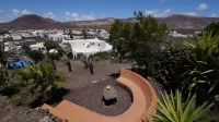 CASA CALDERETA, country house in unique nature. Отели рядом с достопримечательностью «Casa / Museo Cesar Manrique»
