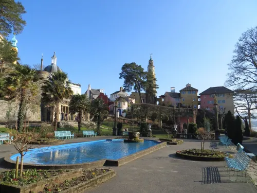 Porthmadog, Mountain Views, 5 Bedrooms, 5 Bathrooms, Sleeps 11 Hotels in Porthmadog