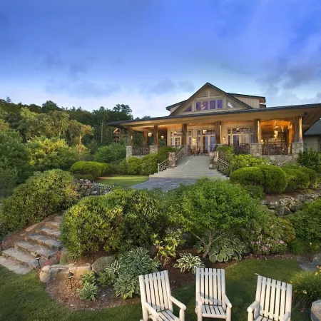 Wildwood Cabin - Sleeps 14, Mountain Views