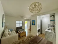 Charming Cozy Apt - Walk to Beach - Pool - Key Biscayne