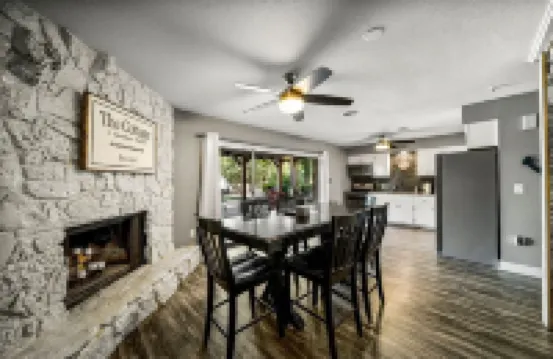 Remodeled cabin on Grand Lake with boat slip and boat dock.  Pet-Friendly!