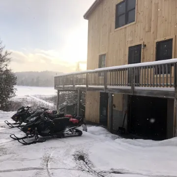 RANGLEY  LAKE WATERFRONT!!! Sleeps 11