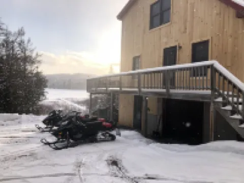 RANGLEY  LAKE WATERFRONT!!! Sleeps 11