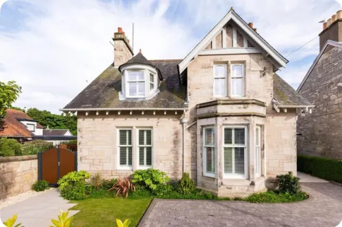 St Andrews 5 Star Luxury Villa,  Garden SPA HotTub, Sauna, Steam Room & parking