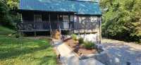 Cozy Cabin/Home with Pool Table 5 minutes from Chickamauga Lake