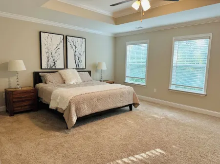 Home Game Weekender in Clemson - Spacious 5 Bed/4 Bath Отели в г. Клемсон