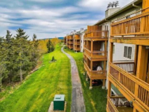Modern Snowshoe Retreat - 3Br/2BA - Walk to Slopes + Mountain Views Hotele w: Edray