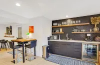 Newly Listed! Rare Modern Luxury in Milton - 4-Star