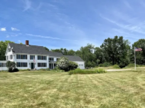 Relaxing Country Inn -Room to Explore and Close to Wells, Ogunquit Beach & Shops Hotels in North Berwick