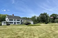 Charming Room in Farm Setting Close to Popular Attractions-#3Abbott Brook Inn