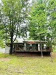 Trails+R&R+H2O Falls+One Hour From Lambeau! Hotels in der Nähe von Governor Thompson State Park