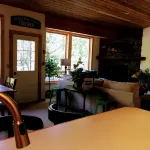 Great Location! Pool, spa and only minutes to Meadow Village