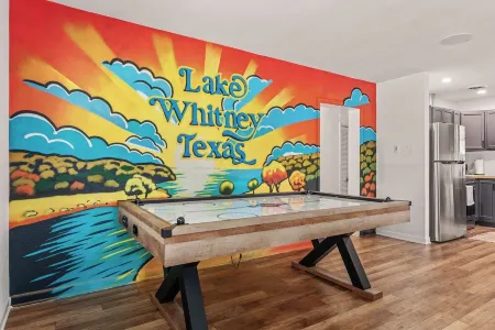 Lake Access, Kayaks, Firepit, Screened Porch