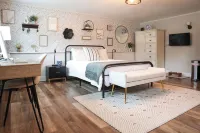 Have the perfect stay in a cozy studio, nestled in the heart of Broad Brook.