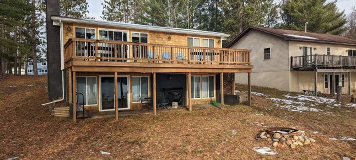 Moon Lake Waterfront Getaway Hotels in Oscoda County
