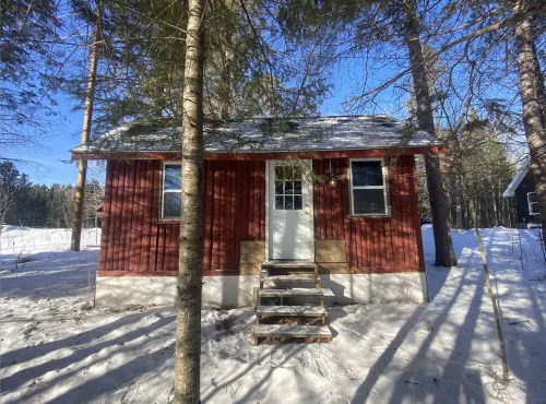 The Nun's Cabin: Historic Tiny House on the Bigfork River
