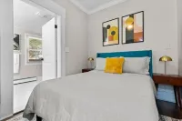 The House on Park: 4 Bedroom/2 Bath Family-Friendly Home in the heart of Erie!