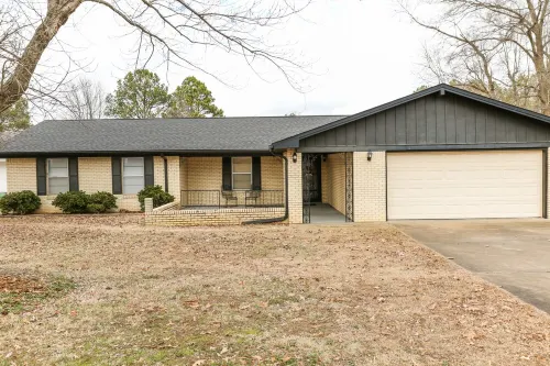 Quiet, 4-bed home with a park view.