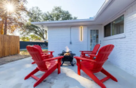 Spacious 6BR by AT&T Stadium Stockyard Heated Pool