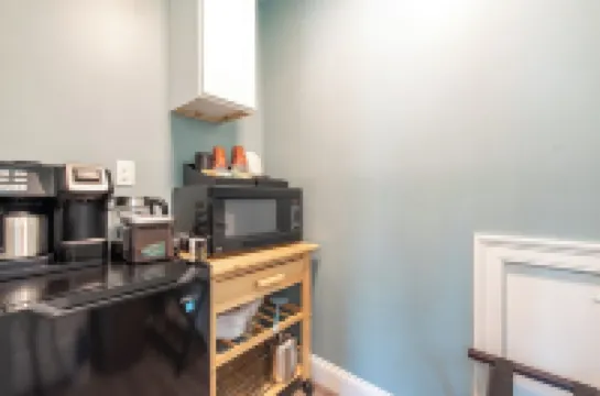 Water Views from nearly Every Room! 3BR 3BA Luxury in Portsmouth RI Hotels in Portsmouth