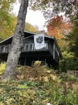 Cozy ski chalet - w/ Assoc amenities. 10 mins from Mount Snow
