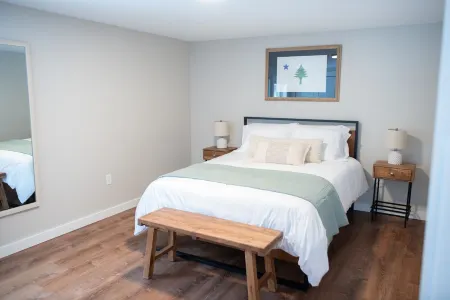 Spacious and Bright Downtown APT with River View